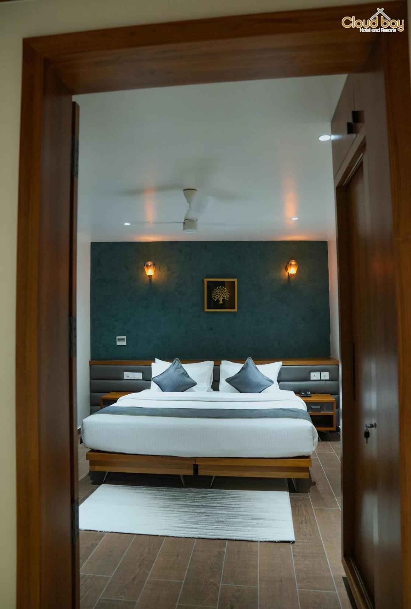 Hotel Cloud Bay Manjeri 외부 사진